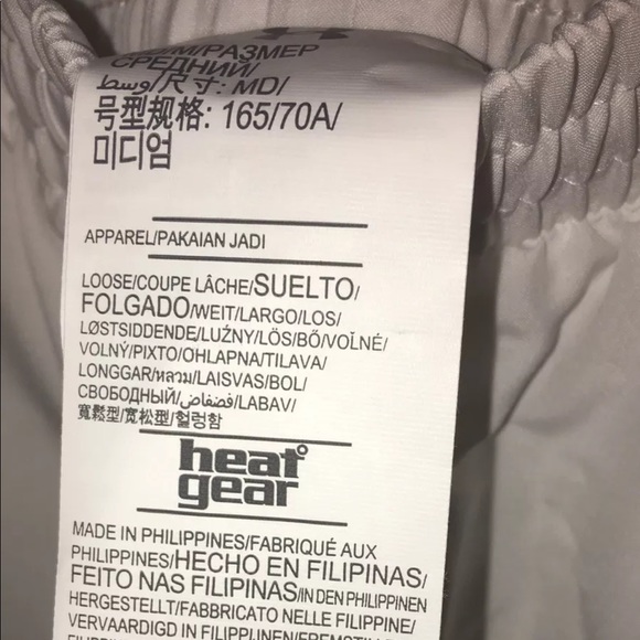 Under armor white running shorts for women - Picture 2 of 7